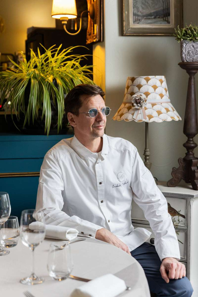 Ludovic Colpart, chef cuisinier et propriétaire de l'Auberge du Pont de Rethondes. © Eloise Le Névanic