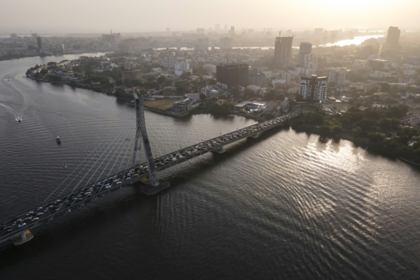 Vue aérienne de Lagos, au Nigeria, le 29 novembre 2024 © OLYMPIA DE MAISMONT