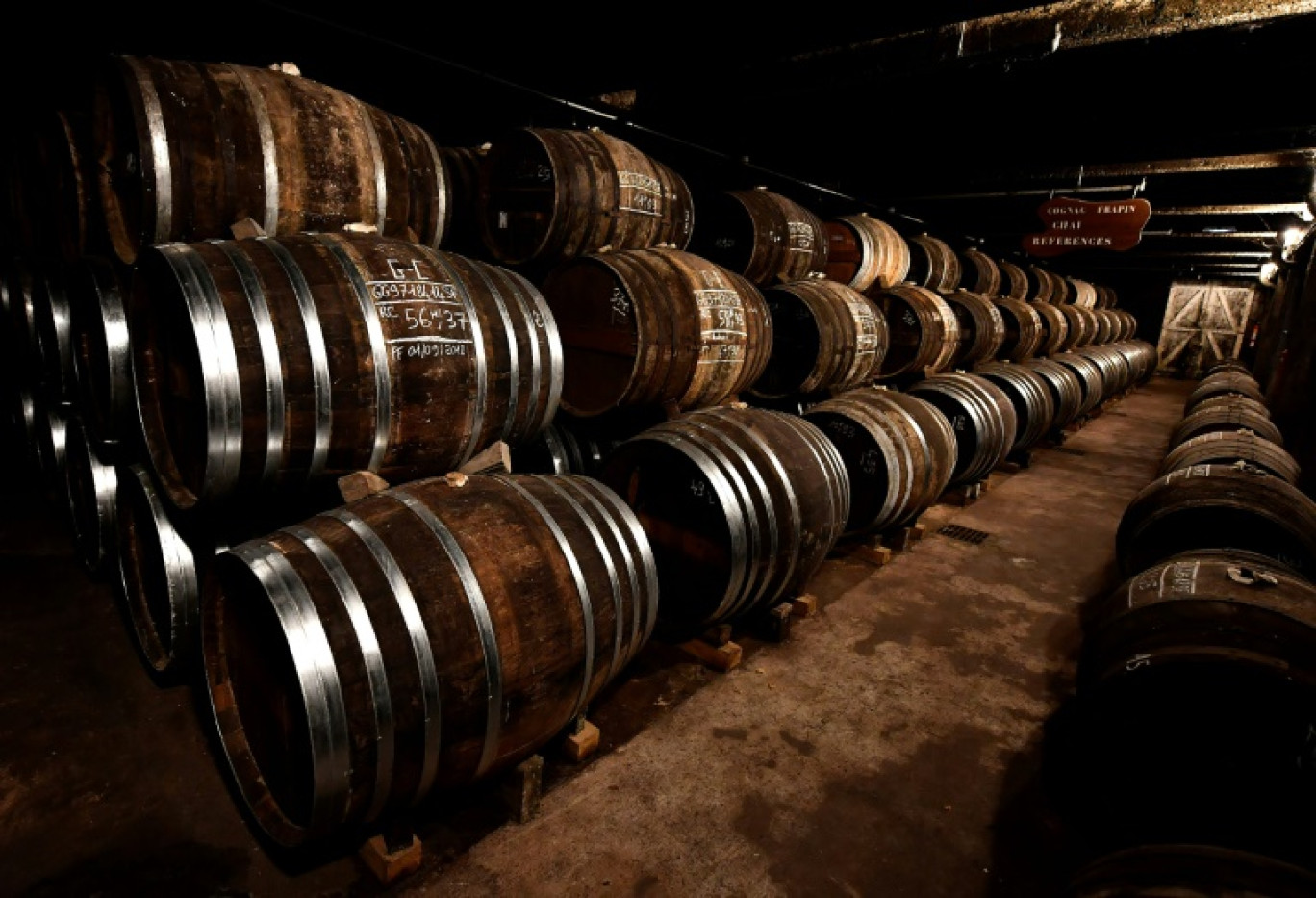 Les professionnels du vin et des spiritueux français ont exprimé leur stupéfaction et consternation après que Donald Trump a menacé de porter à 200% les droits de douane © GEORGES GOBET