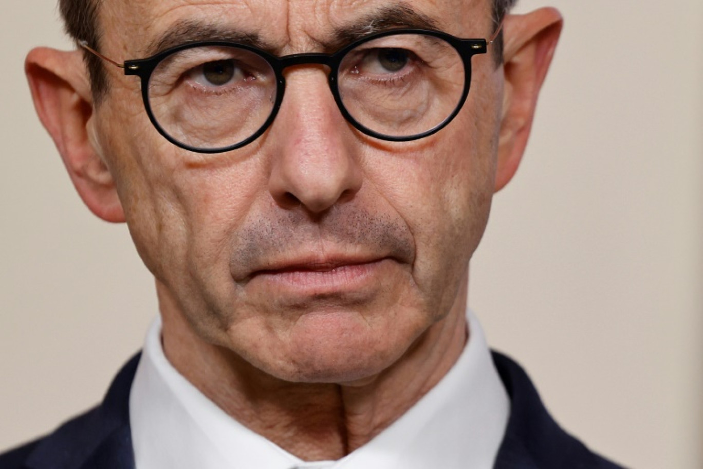 Le ministre de l'Intérieur Bruno Retailleau (Les Républicains) s'oppose au port du voile, le qualifiant de "signe de l'infériorisation du statut de la femme" © Ludovic MARIN