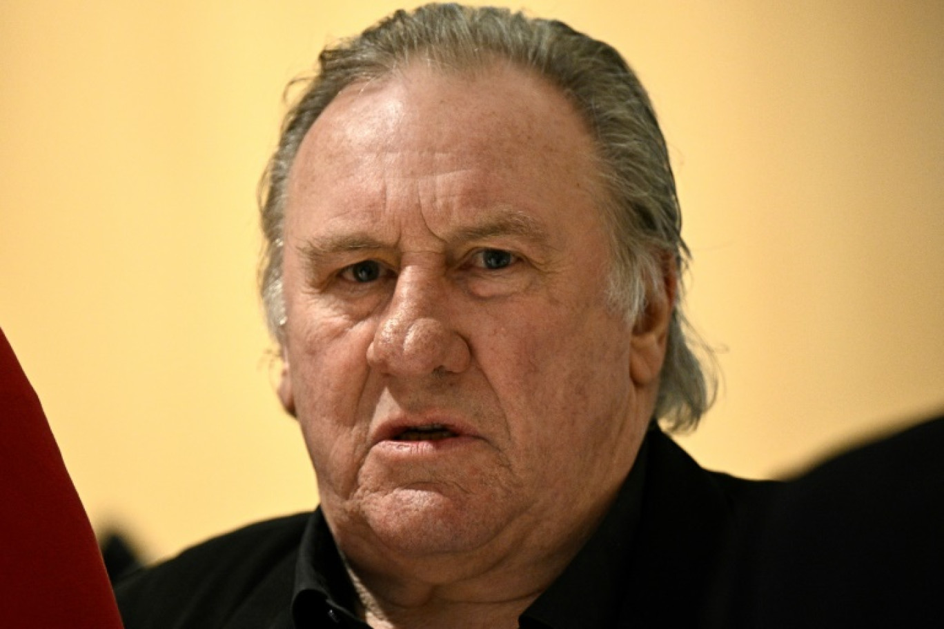L'acteur Gérard Depardieu lors de son procès pour agressions sexuelles au tribunal correctionnel de Paris le 27 mars 2025 © JULIEN DE ROSA