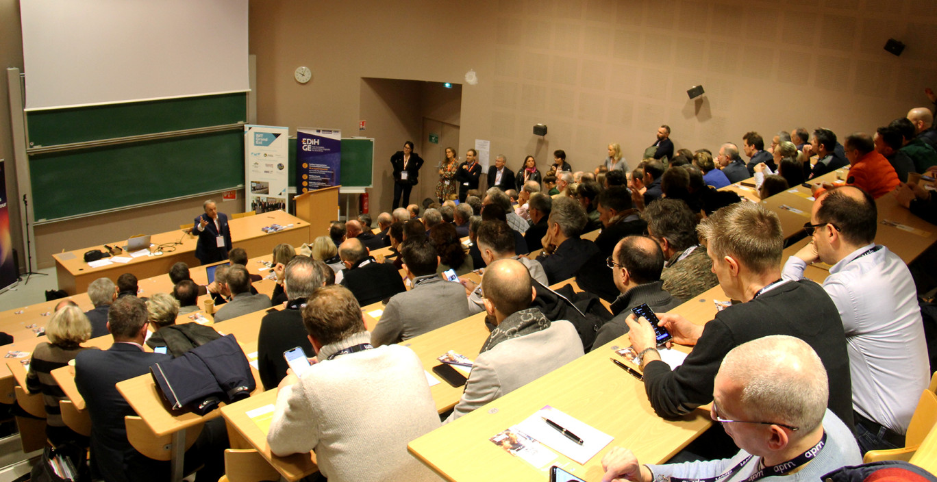 © Emmanuel Varrier. 150 chefs d’entreprise, membre de l’Association Progrès du Management (APM). ont planché sur le monde demain le 13 mars dans les locaux de Telecom Nancy.