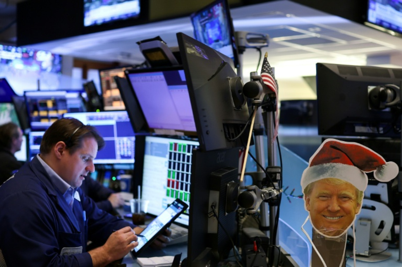 Des opérateurs à la Bourse de New York, le 24 mars 2025. © CHARLY TRIBALLEAU