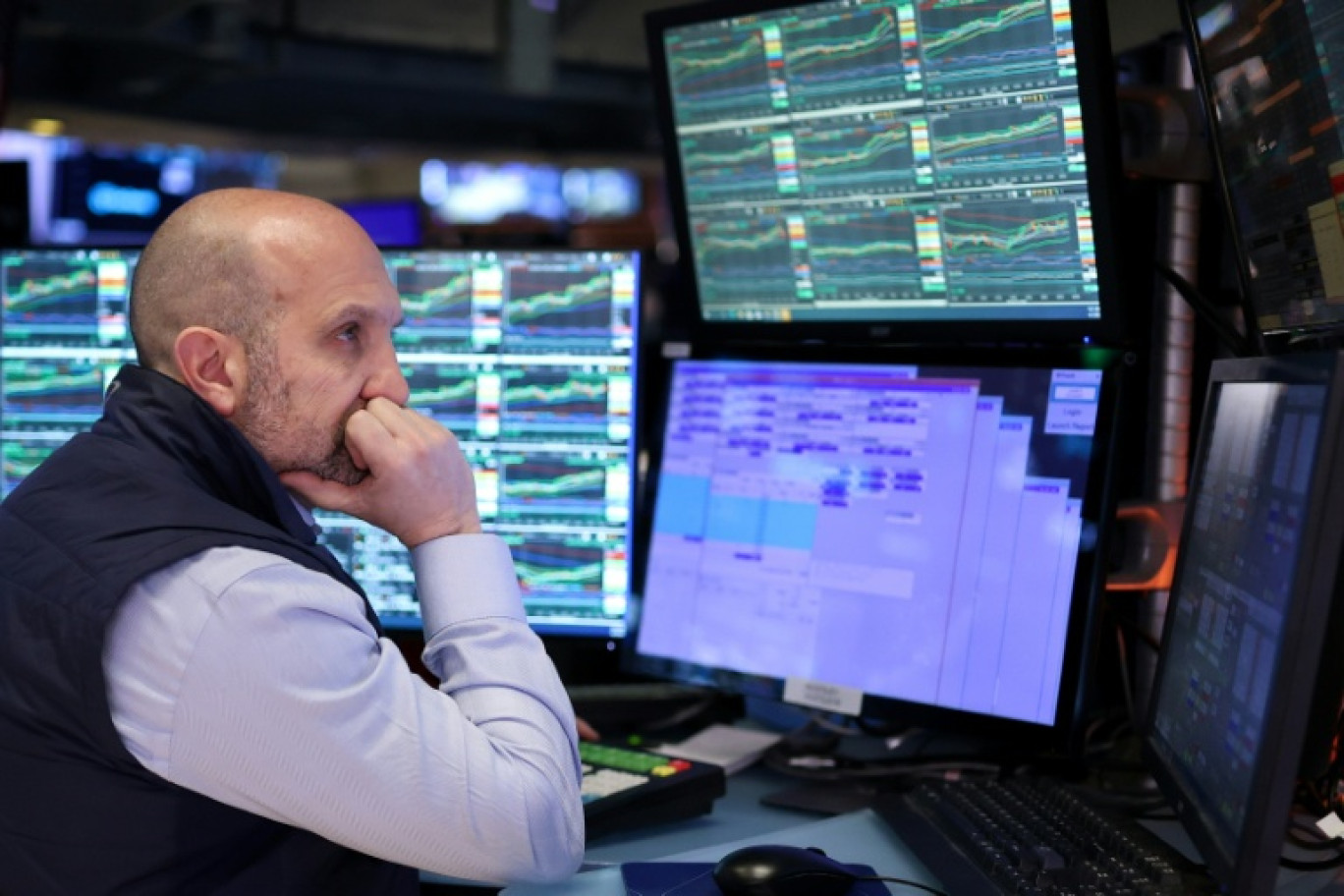 Un opérateur à la Bourse de New York, le 1er avril 2025. © CHARLY TRIBALLEAU