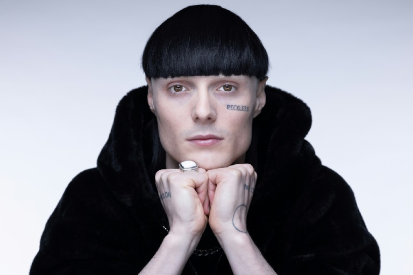 L'artiste et chanteur Aime Simone à Paris, le 1er avril 2025 © JOEL SAGET