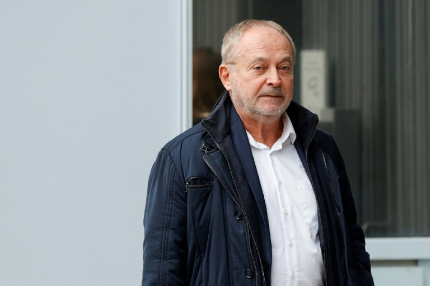 Le sénateur MoDem Joël Guerriau à la sortie du tribunal à Paris, le 6 novembre 2024 © GEOFFROY VAN DER HASSELT