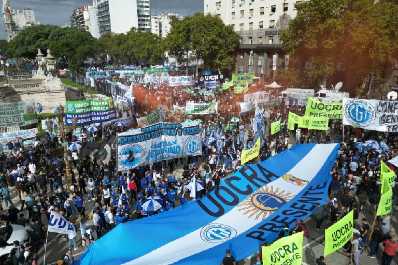 Manifestation de retraités et de syndicalistes contre le gouvernement du président argentin Javier Milei à Buenos Aires, le 9 avril 2025 © TOMAS CUESTA