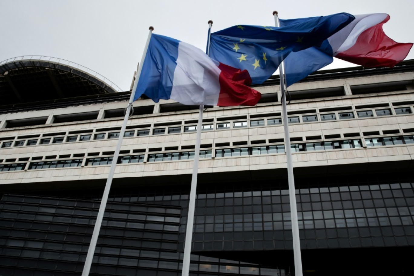 Croissance rabotée, imprévisibilité de l'offensive protectionniste américaine... Quatre mois après l'avoir rétrogradée d'un cran, l'agence de notation Moody's doit dire si elle maintient la bonne note de la France © JOEL SAGET