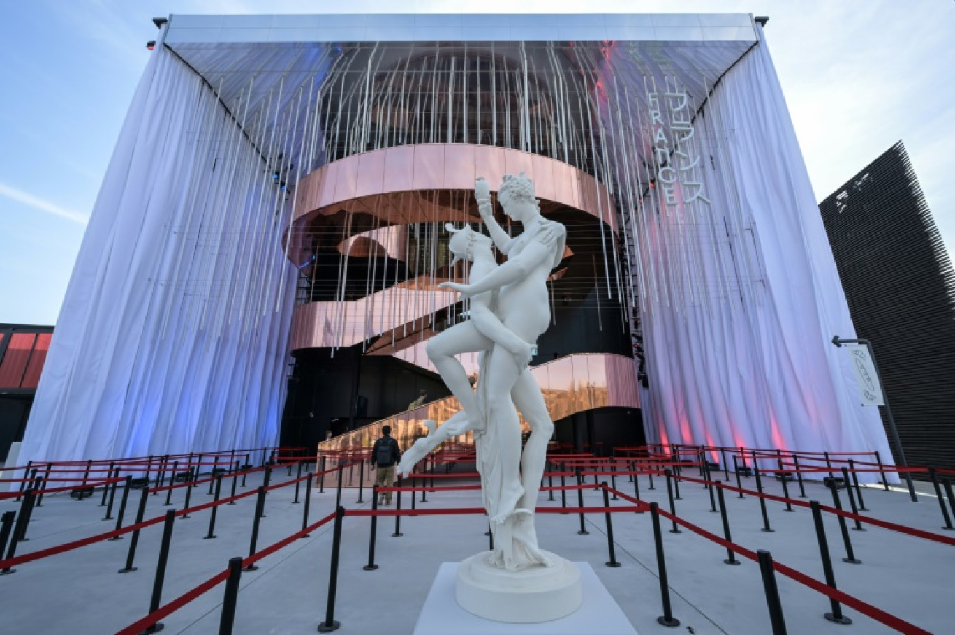 Le pavillon de la France à l'Exposition universelle d'Osaka (Japon) a été présenté à la presse le 9 avril 2025, quelques jours avant l'ouverture au public de la manifestation qui durera six mois © Richard A. Brooks