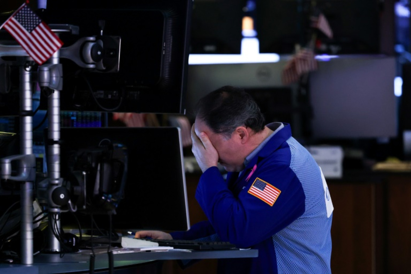Un opérateur à la Bourse de New York, le 16 avril 2025. © CHARLY TRIBALLEAU