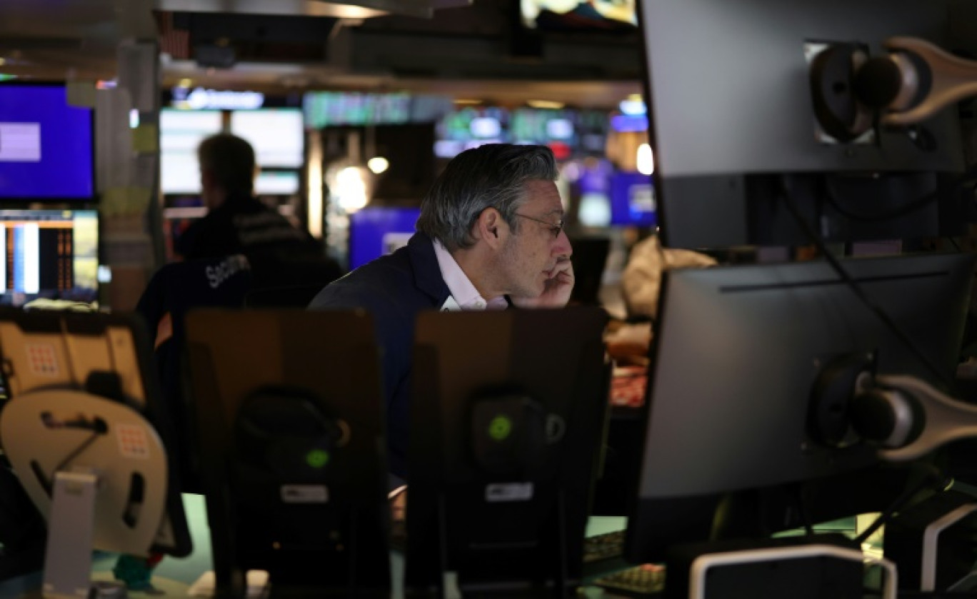 Un opérateur à la Bourse de New York le 23 avril 2025. © TIMOTHY A. CLARY