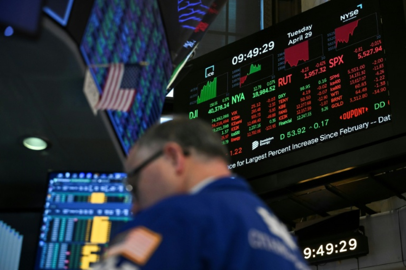 Un opérateur à la Bourse de New York, le 29 avril 2025 © ANGELA WEISS