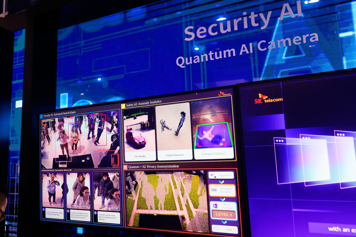 En 2024, un système de caméra avec de l'intelligence artificielle quantique avait été présenté au Mobile World Congress. ©NurPhoto / AFP