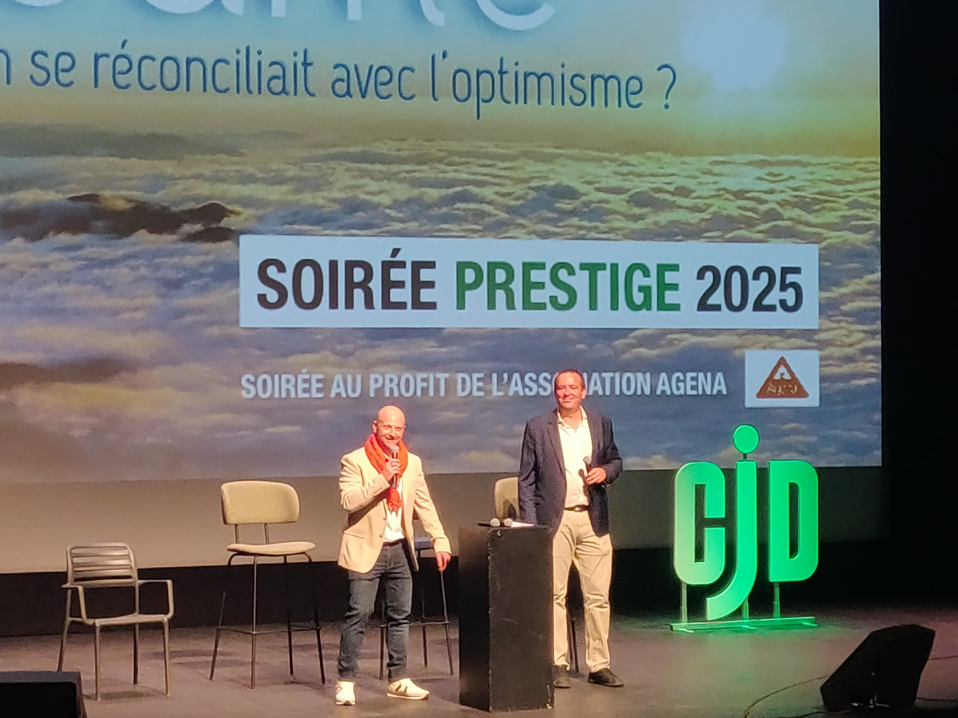 La grande soirée, organisée par le CJD d’Amiens co-présidé par Jean Fauquet et Romain Godefroy, a permis de rassembler près de 800 personnes. © Aletheia Press / D. La Phung