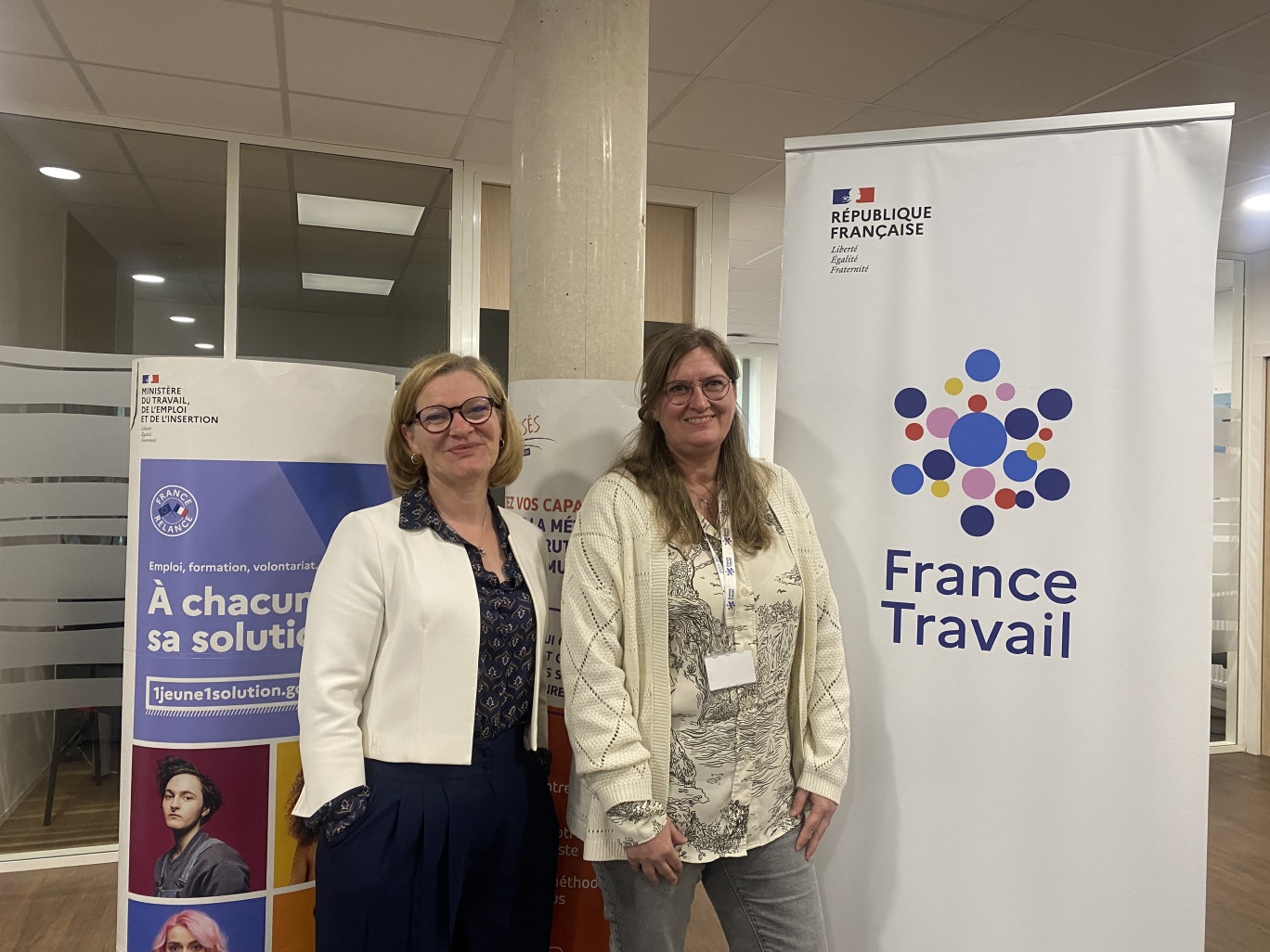 Lynn Dehornoy, directrice de France Travail à Friville-Escarbotin, et Stéphanie Peulevey, directrice de France Travail Abbeville.
