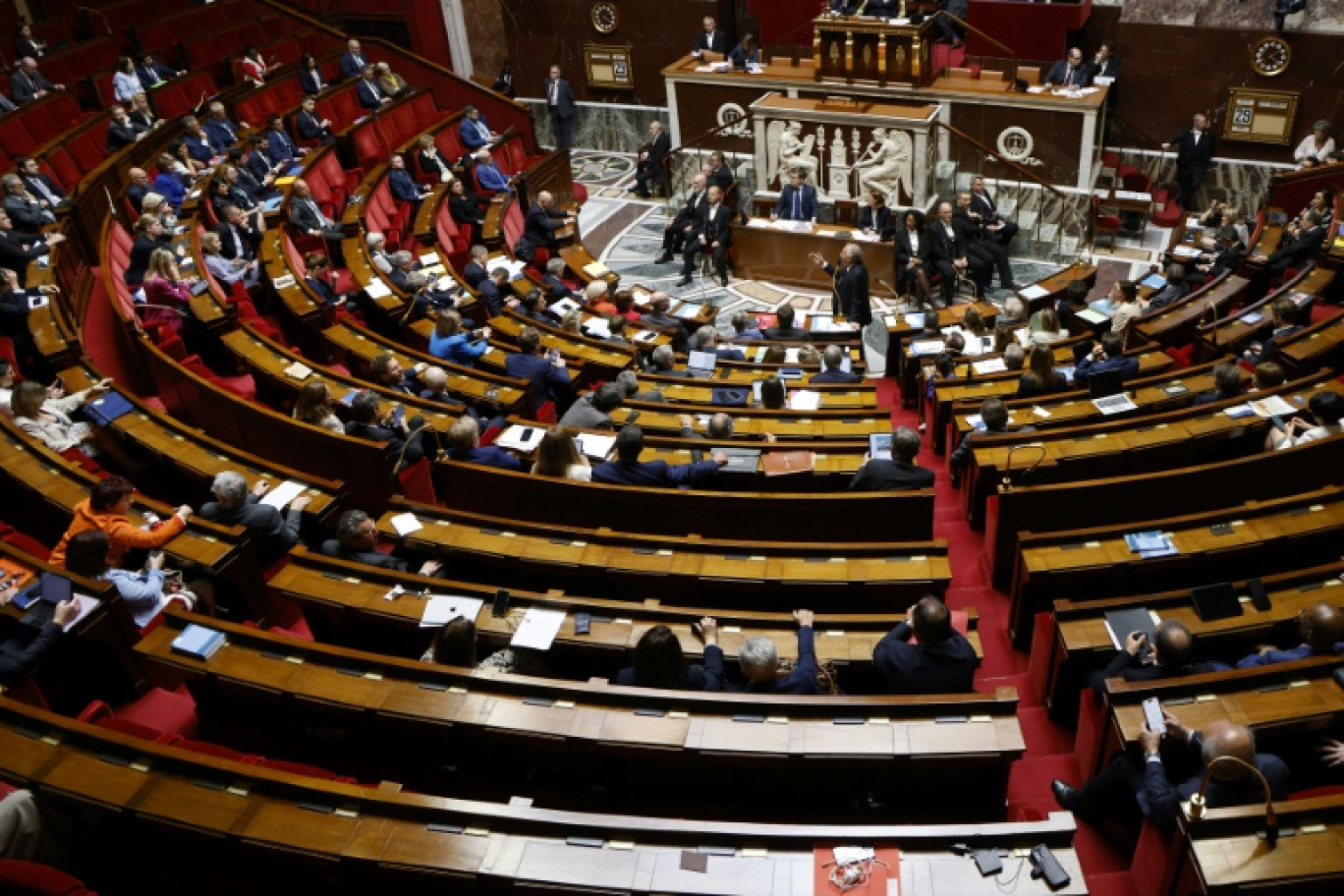 Les députés ont rétabli un article attendu de la loi de "simplification", pour mesurer les effets de nouvelles normes sur les petites et moyennes entreprises, mais dans la version défendue par les ciottistes et leurs alliés du RN © Ludovic MARIN