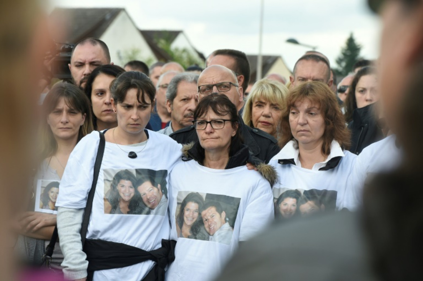 Rassemblement en hommage aux victimes Jean-Baptiste Salvaing et Jessica Schneider, le 16 juin 2016 à Magnanville (Yvelines) © DOMINIQUE FAGET