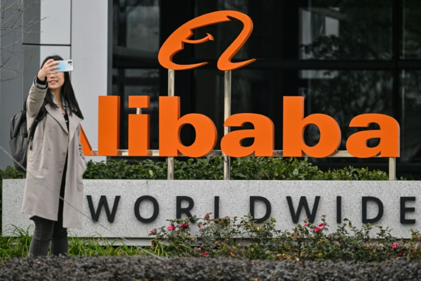 Le logo d'Alibaba dans le quartier de Xuhui à Shanghai, le 22 février 2025 en Chine © HECTOR RETAMAL
