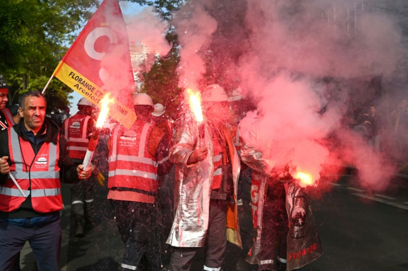 Manifestation de salariés d'ArcelorMittal à Saint-Denis, près de Paris, le 13 mai 2025. © LEO VIGNAL