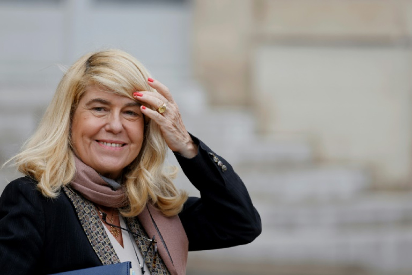 L'ancienne secrétaire d'État à la Ruralité Dominique Faure sur le perron de l'Elysée à Paris le 3 avril 2024 © Ludovic MARIN