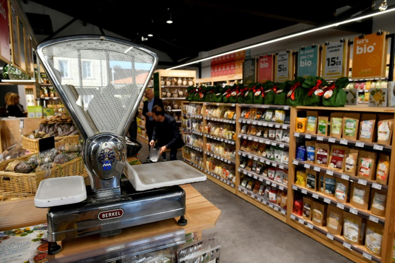 Une balance dans un supermarché de Saintes (Charente-Maritime), le 23 octobre 2018 © GEORGES GOBET