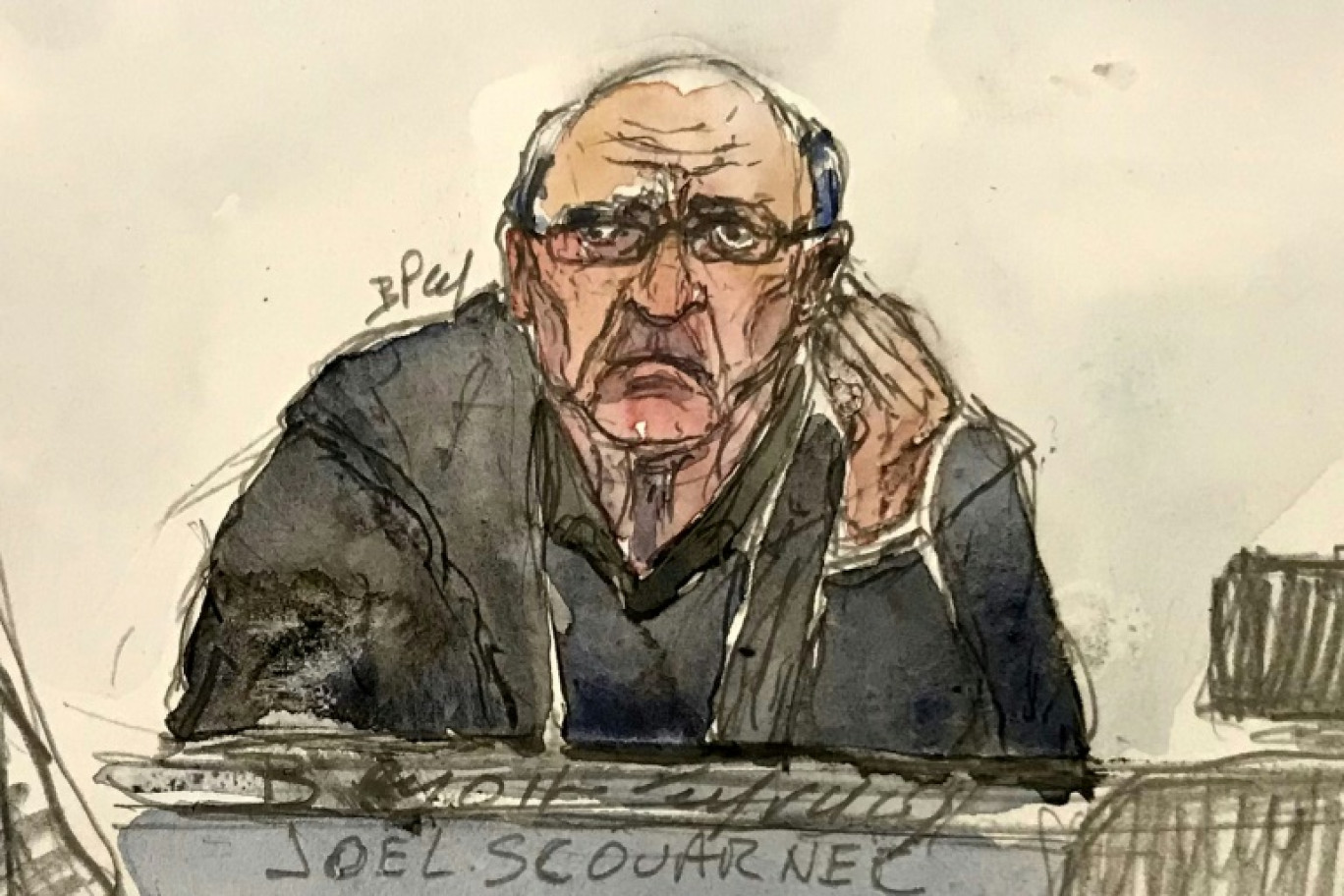 L'ex-chirurgien Joël Le Scouarnec à l'ouverture de son procès à Vannes pour viols et agressions sexuelles sur 299 patients, le 24 février 2025 © Benoit PEYRUCQ