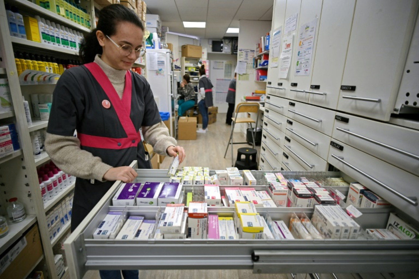 Dans une pharmacie de Colomiers, en Haute-Garonne, le 23 mars 2023 © VALENTINE CHAPUIS