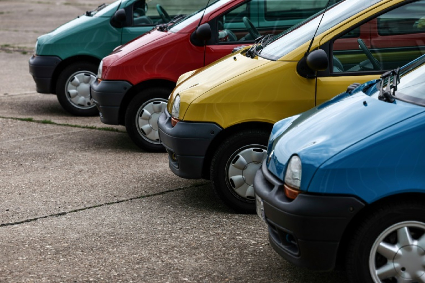 Voitures Renault Twingo à Chambley-Bussières (Meurthe-et-Moselle) en août 2023 © SEBASTIEN BOZON