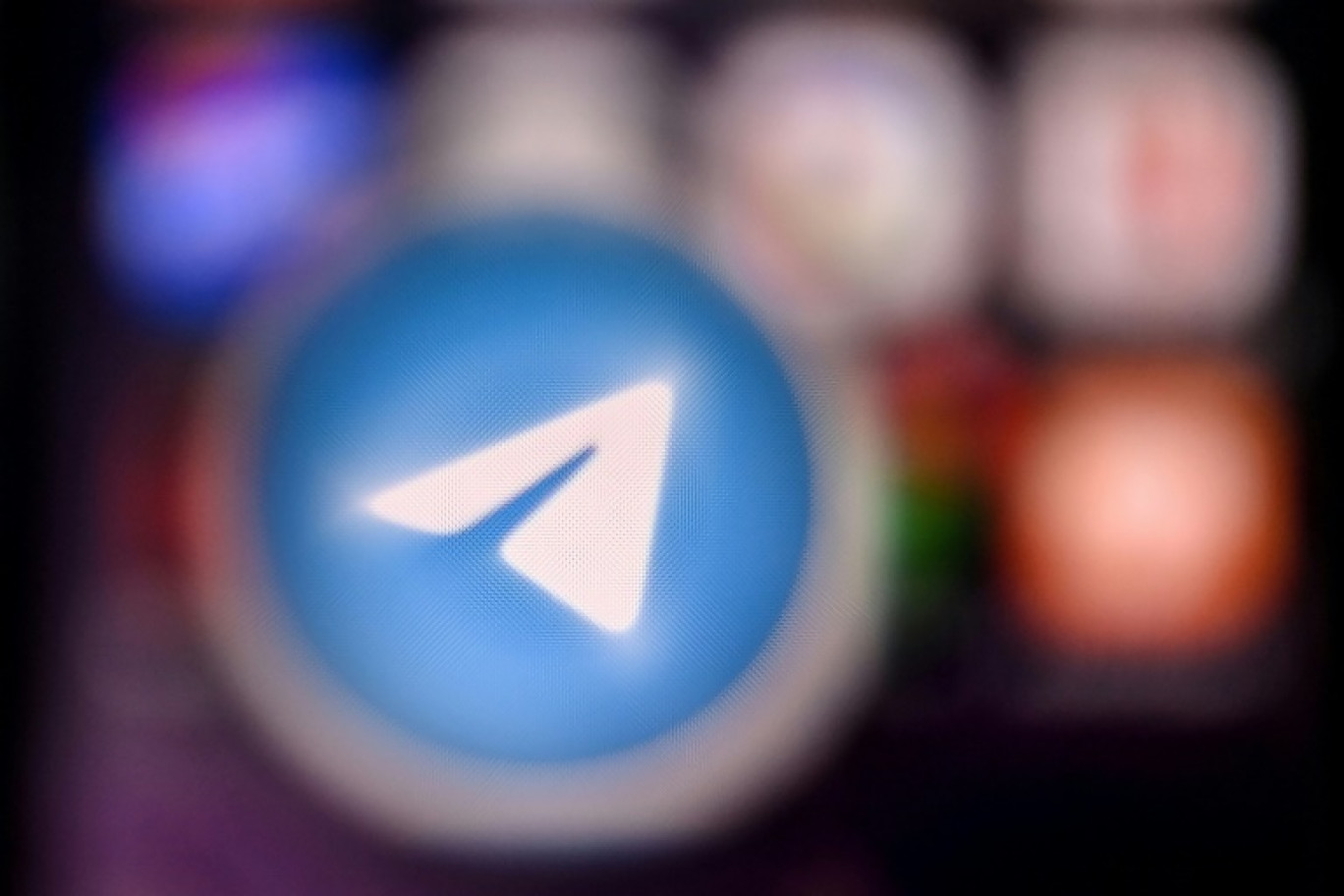 Cinquante-cinq hommes ont été interpellés partout en France dans le cadre d'une vaste opération de démantèlement d'un réseau de pédocriminalité qui échangeait sur la plateforme Telegram © -