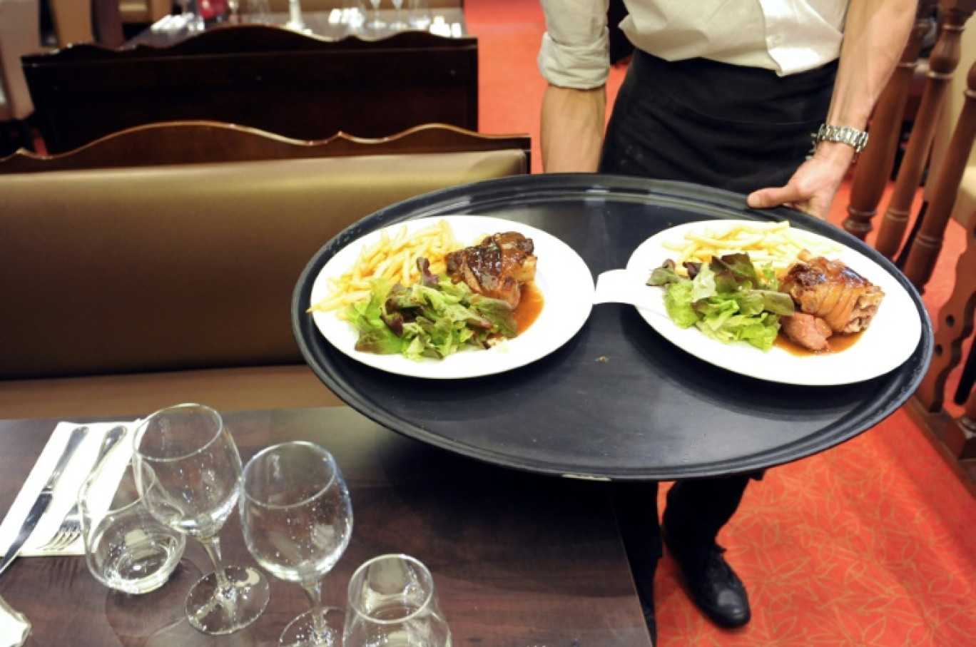 La publication jeudi de la liste actualisée des métiers en tension, qui va permettre de régulariser des travailleurs étrangers, répond à une nécessité urgente dans la restauration, où le casse-tête du recrutement est permanent © FRED TANNEAU