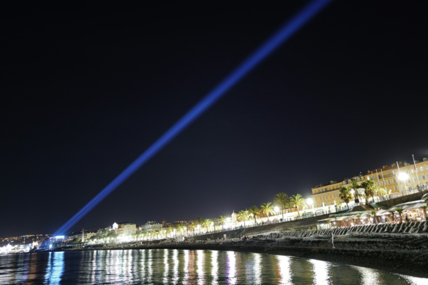 Quelque 45.000 foyers ont été momentanément privés d'électricité, à Nice et sur les communes voisines, après l'incendie un poste électrique situé dans le quartier des Moulins, photographie de la ville prise le 14 juillet 2024. © Valery HACHE