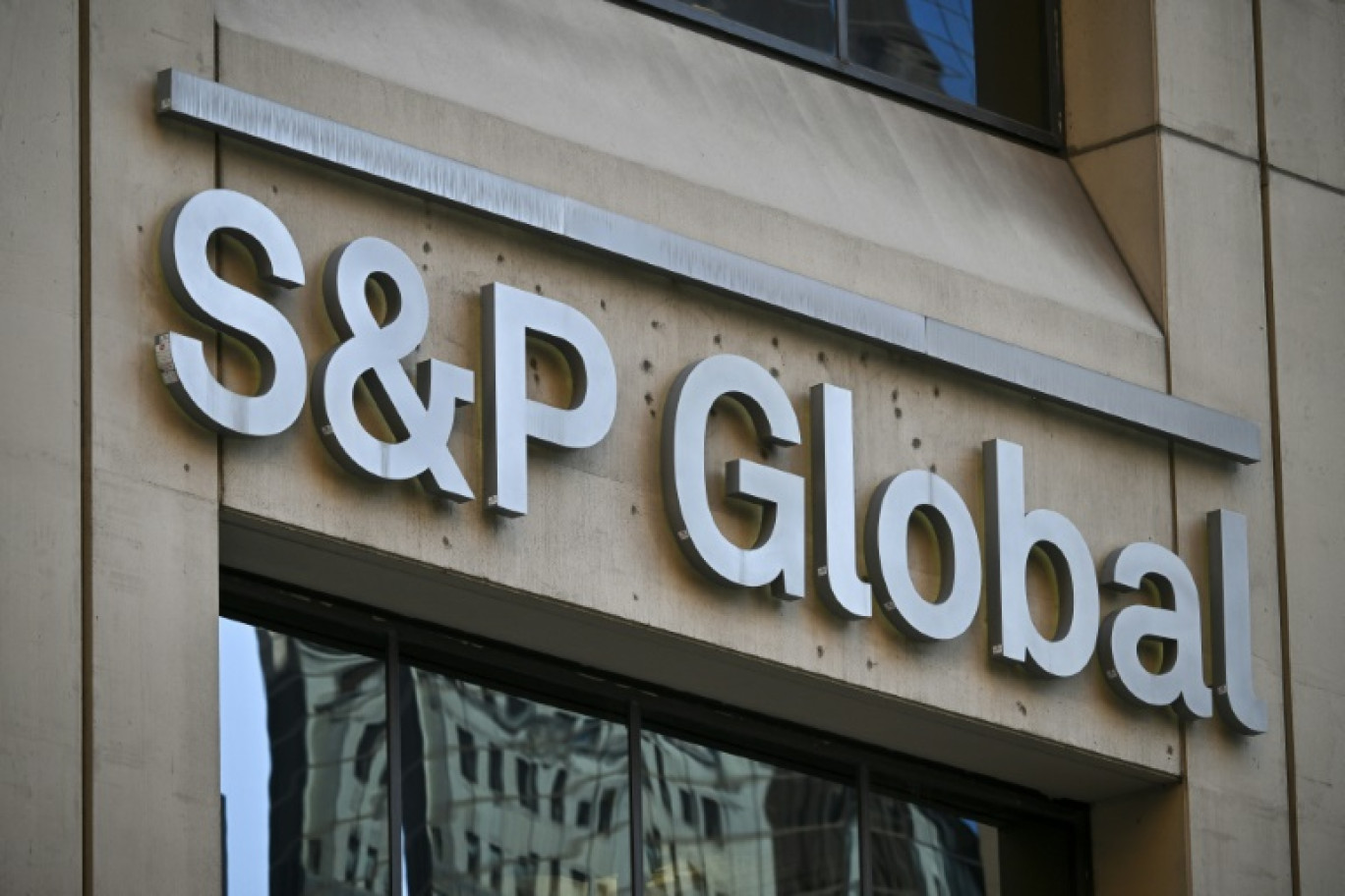 L'agence de notation américaine S&P va réévaluer la note souveraine de la France, la situation des finances publiques n'ayant guère changé depuis sa dernière revue en février, quand elle avait décidé d'abaisser sa perspective © ANGELA WEISS
