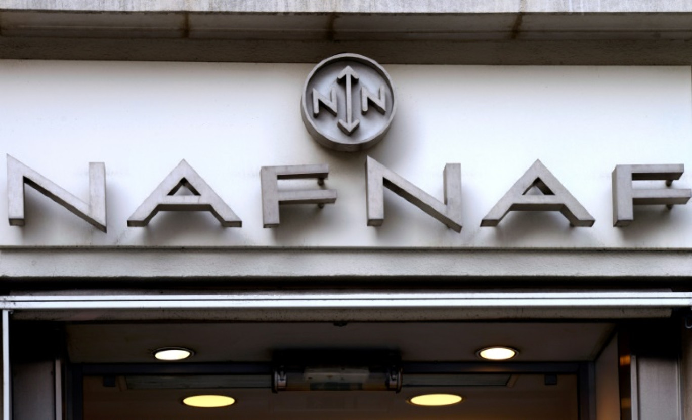 L'enseigne de prêt-à-porter féminin Naf Naf, qui emploie près de 600 personnes, a été placée vendredi en redressement judiciaire, confrontée à "des difficultés de trésorerie" © Jean-Philippe KSIAZEK
