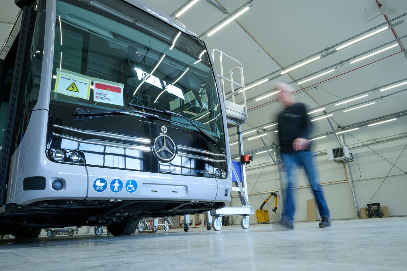 © Daimler Buses France. À l’image du constructeur allemand Daimler Buses France qui annonce investir 92 M€ sur son site meusien de Ligny-en-Barrois, six autres projets d’investissements d’envergure ont été annoncés dans la région au sommet Choose France lundi dernier.