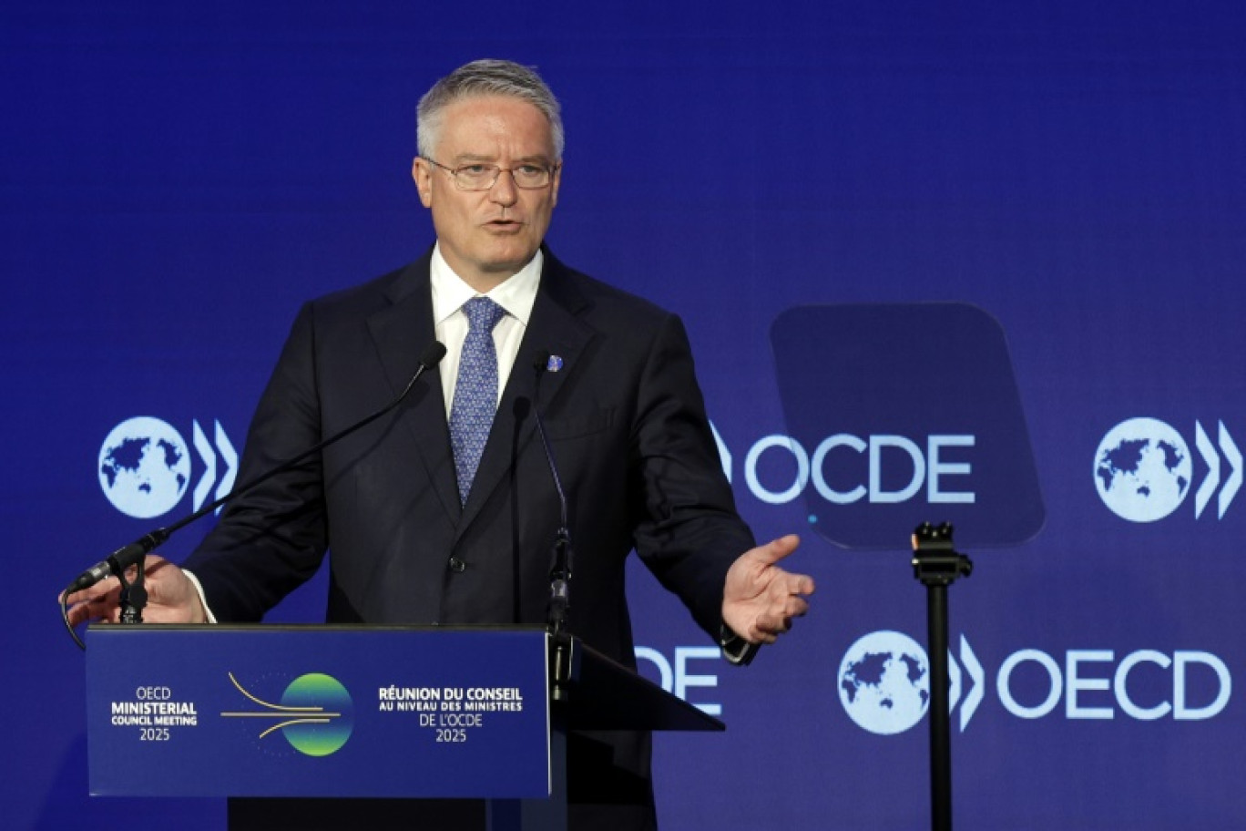 Le secrétaire général de l'OCDE Mathias Cormann s'exprime le 3 juin 2025 au siège de l'OCDE à Paris © GEOFFROY VAN DER HASSELT