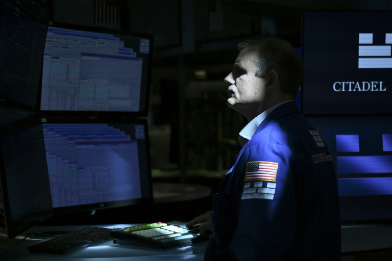 Un opérateur à la Bourse de New York, le 2 juin 2025 © ANGELA WEISS