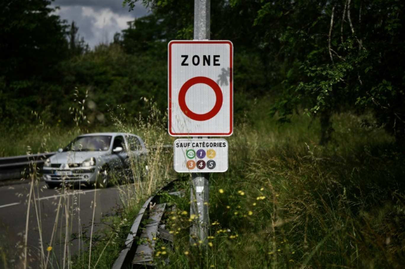 Panneau de zone à faibles émissions, le 21 mai 2025 à Mérignac © Philippe LOPEZ
