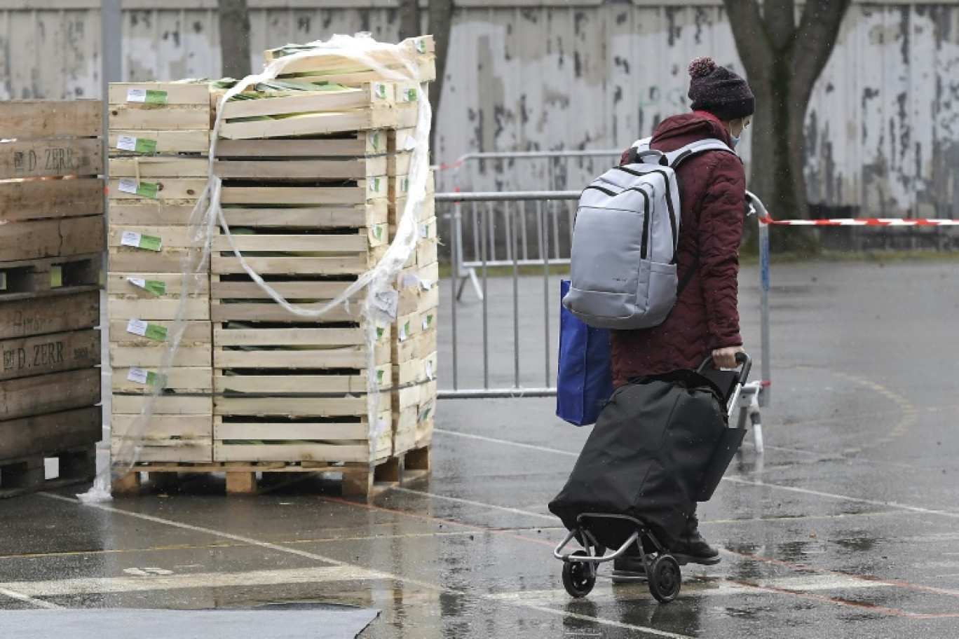 Une distribution d'aide alimentaire par le Secours Populaire à Strasbourg. © Frederick FLORIN