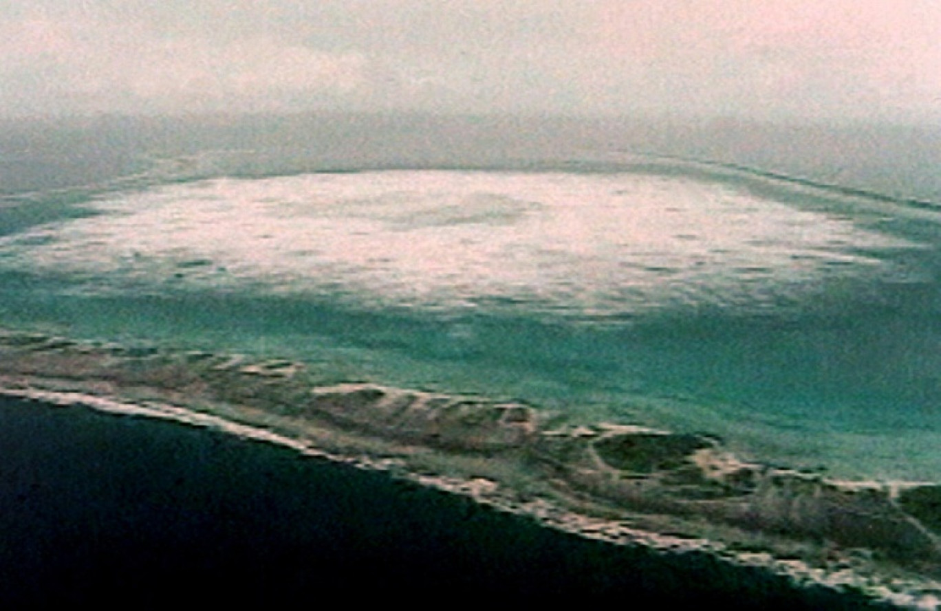 Essai nucléaire dans l'atoll de Fangataufa le 28 janvier 1996 © MARCEL MOCHET
