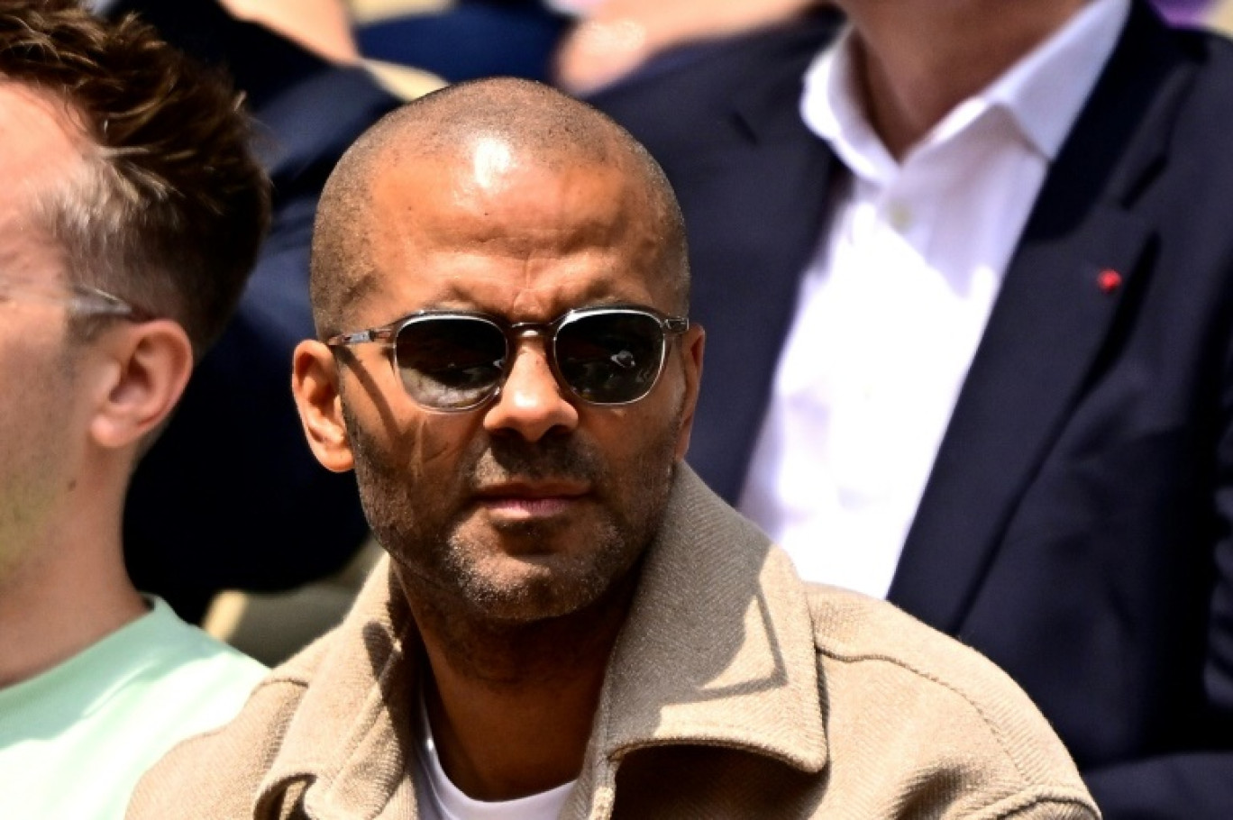 Tony Parker dans les tribunes du court Philippe-Chatrier à Roland-Garros; à Paris on le 8 juin 2025 © JULIEN DE ROSA