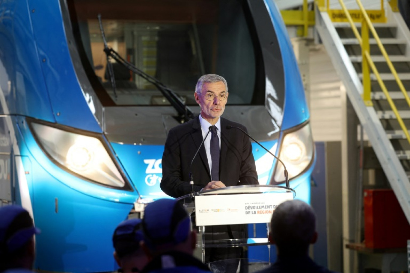 Le PDG du groupe Transdev Thierry Mallet lors de la présentation du train qui sera utilisé sur la ligne entre Nice et Marseille, à l'usine Alstom de Crespin (Nord) le 23 novembre 2023 © FRANCOIS LO PRESTI
