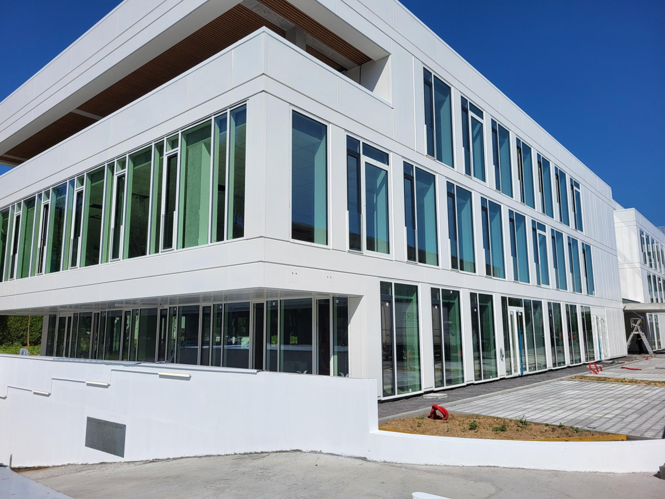 Le bâtiment se veut durable et écologique. ©INTERIALE