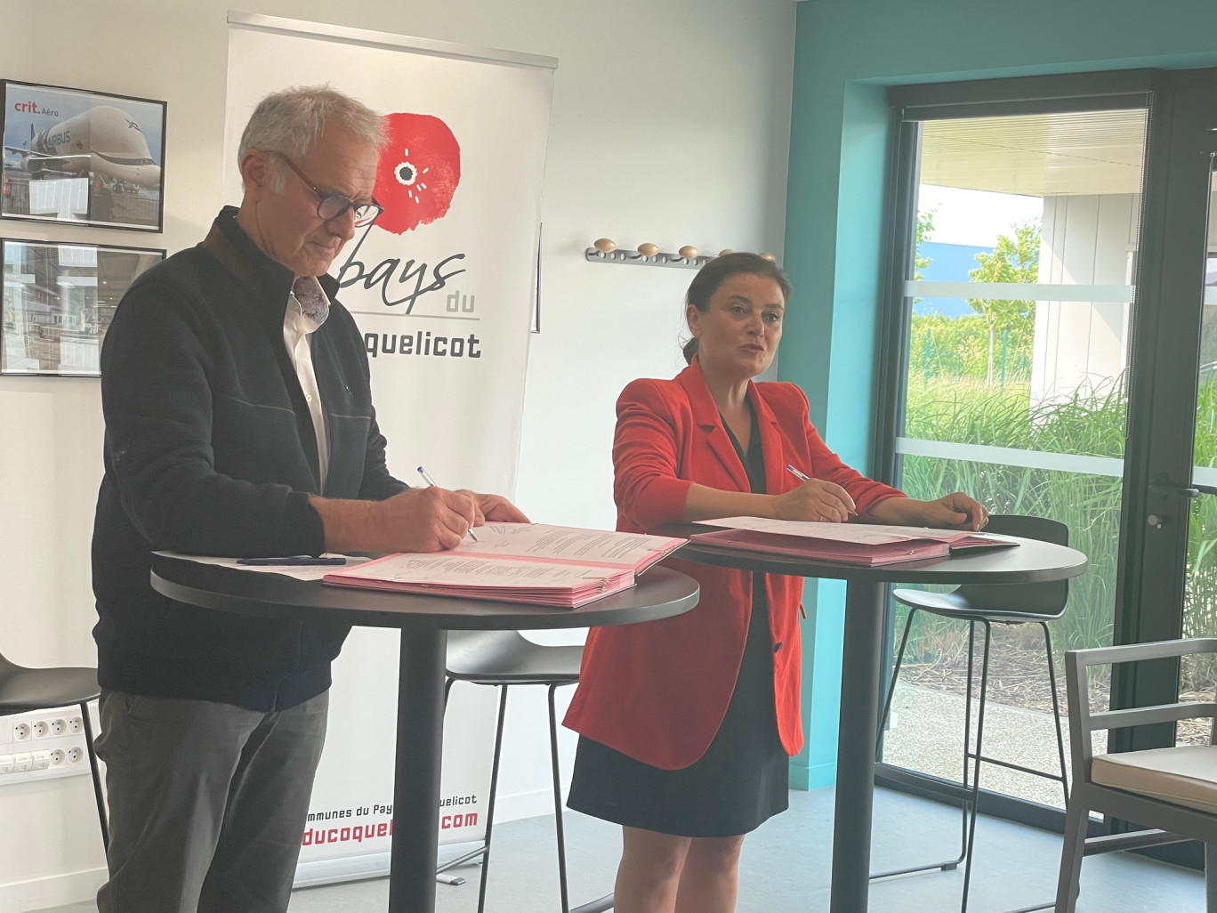 La communauté de communes du Pays du Coquelicot et la Chambre de commerce et d'Industrie Amiens Picardie s'associent pour soutenir les entreprises, les commerçants et les initiatives de l'économie sociale et solidaire.