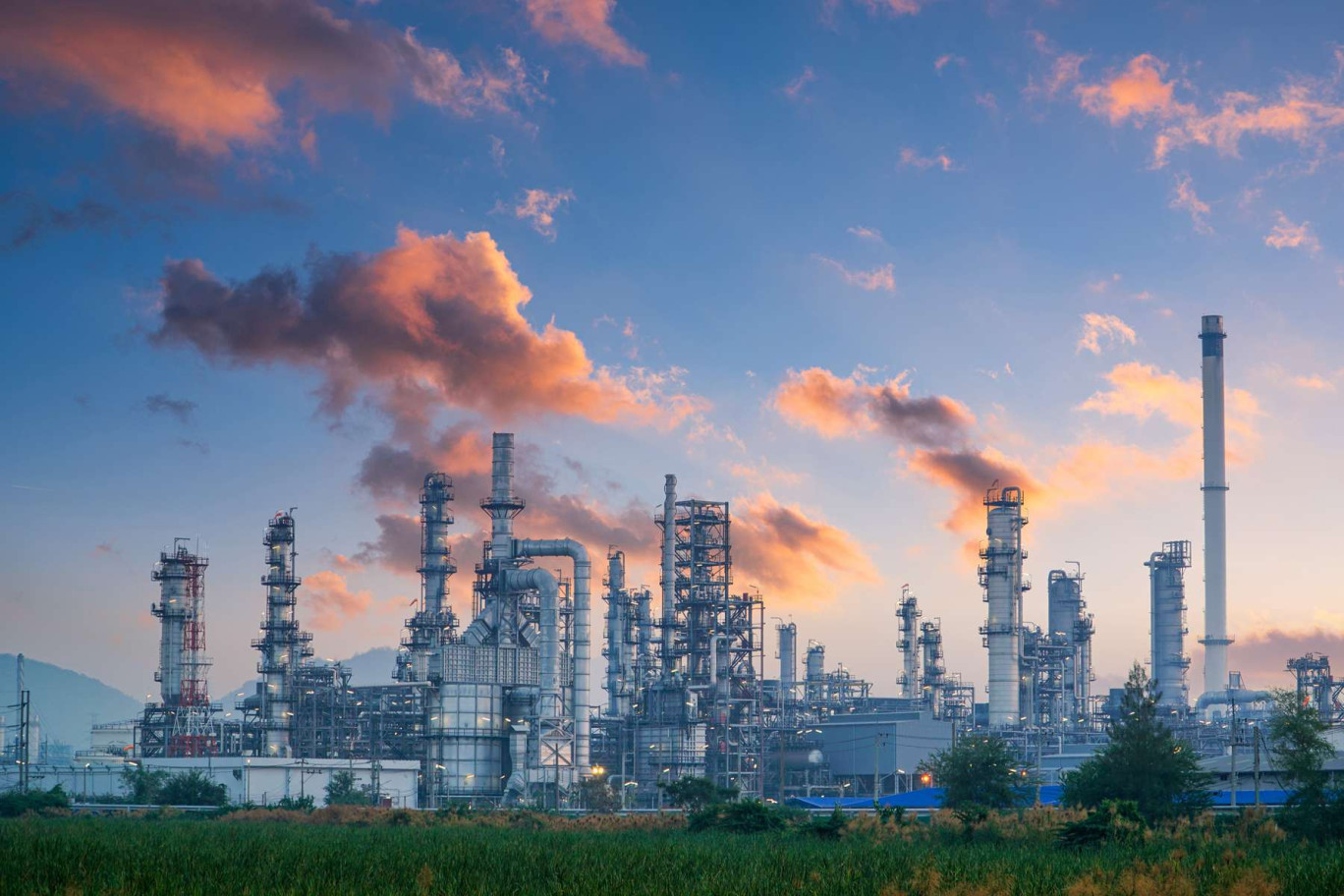Dans l’industrie, les dirigeants restent inquiets. L’indicateur recule de trois points : à 97, il retrouve son niveau de février tout en restant inférieur à la moyenne de longue période. © Shinonome Studio