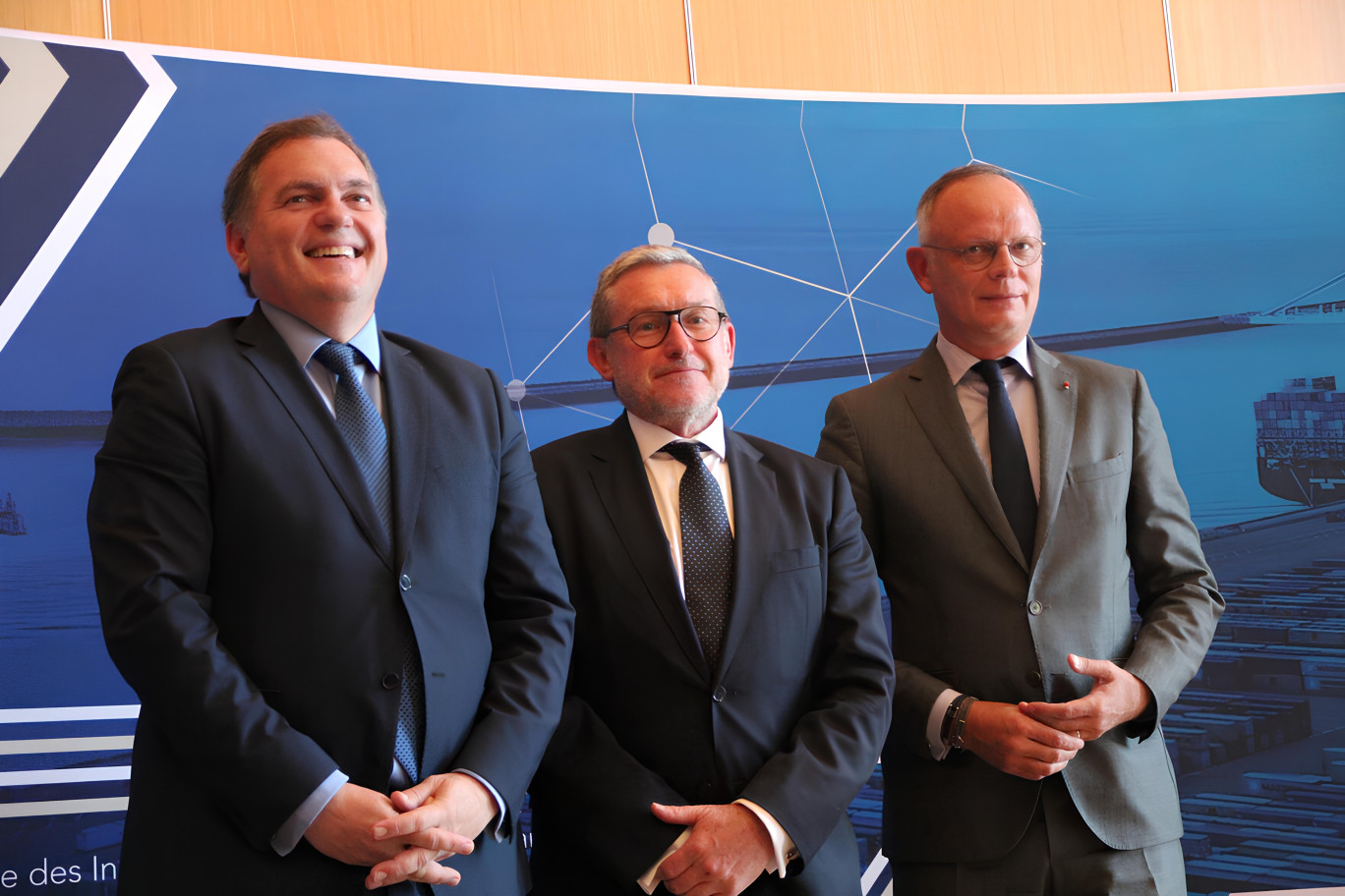 Louis Jonquière, président de l'Unim, entouré Philippe Tabarot, ministre des Transports, et Edouard Philippe, maire du Havre. © Aletheia Press / B.Delabre