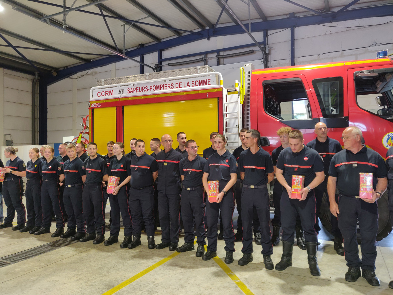 Comme tous les pompiers de France, ceux de Ham se sont vu remettre des «Carahéros». © Aletheia Press / D. La Phung