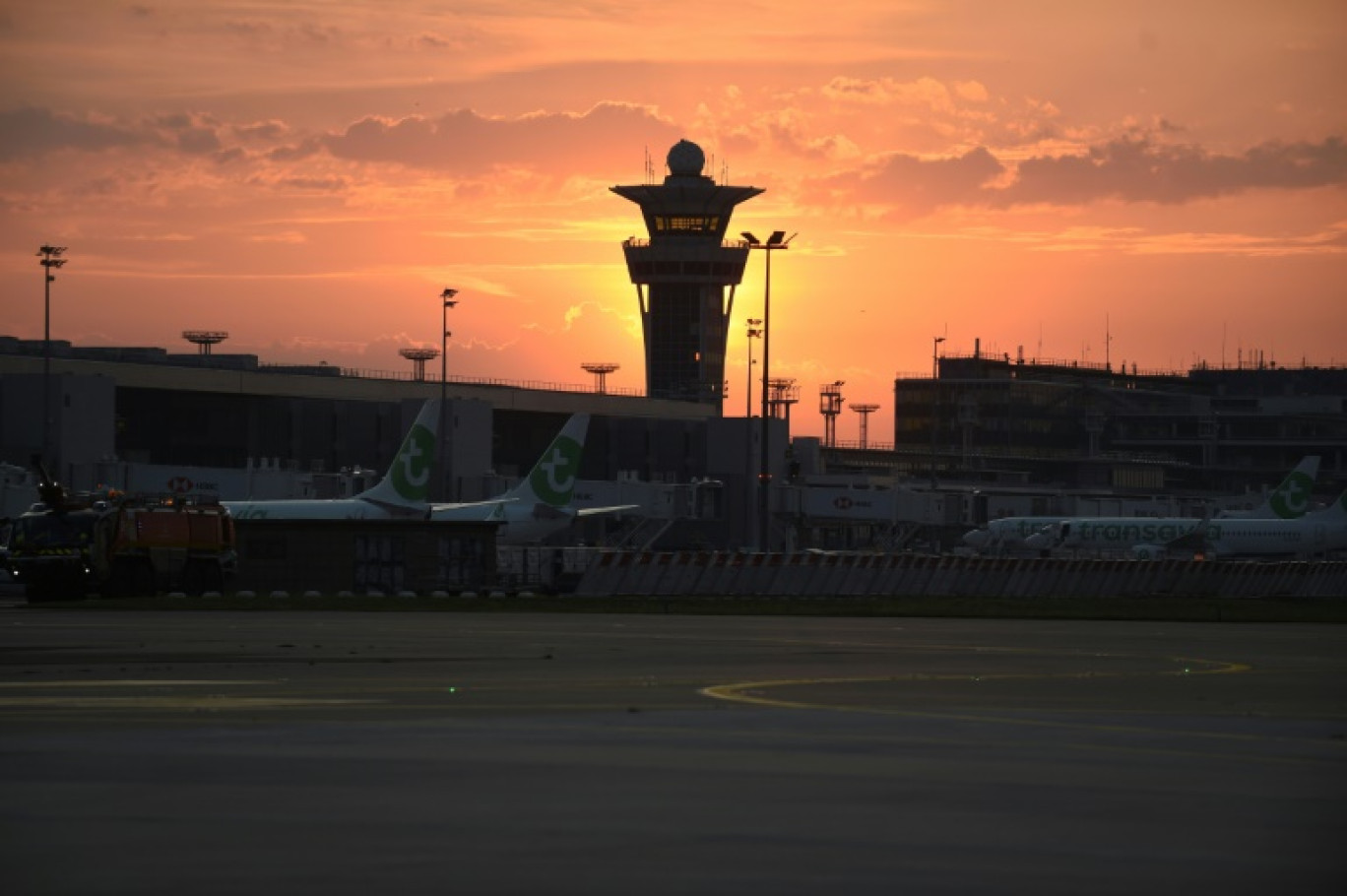 La tour de contrôle de l'aéroport d'Orly (Val-de-Marne), le 26 juin 2020 © ERIC PIERMONT