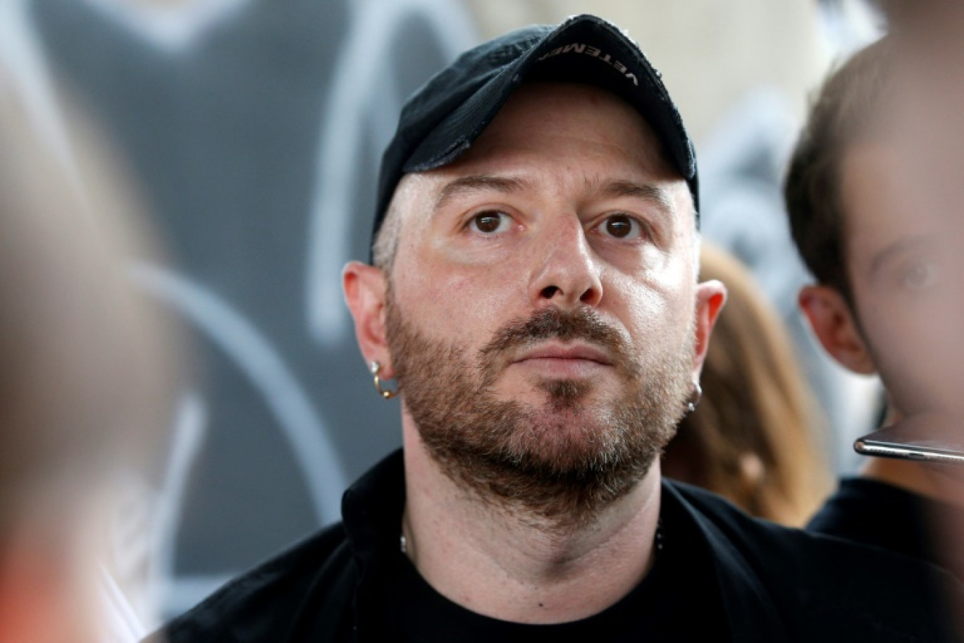 Le designer Demna Gvasalia, à Paris, le 1er juillet 2018 © GEOFFROY VAN DER HASSELT