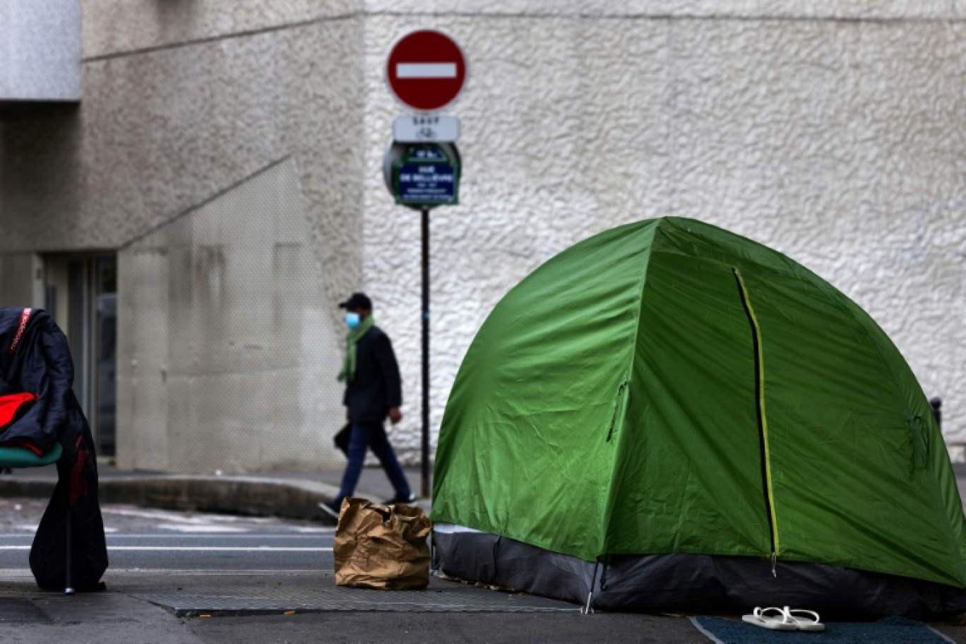 Du jamais vu depuis au moins trente ans: le taux de pauvreté a battu un record en 2023 en France métropolitaine où les inégalités se creusent selon l'Insee © JOEL SAGET