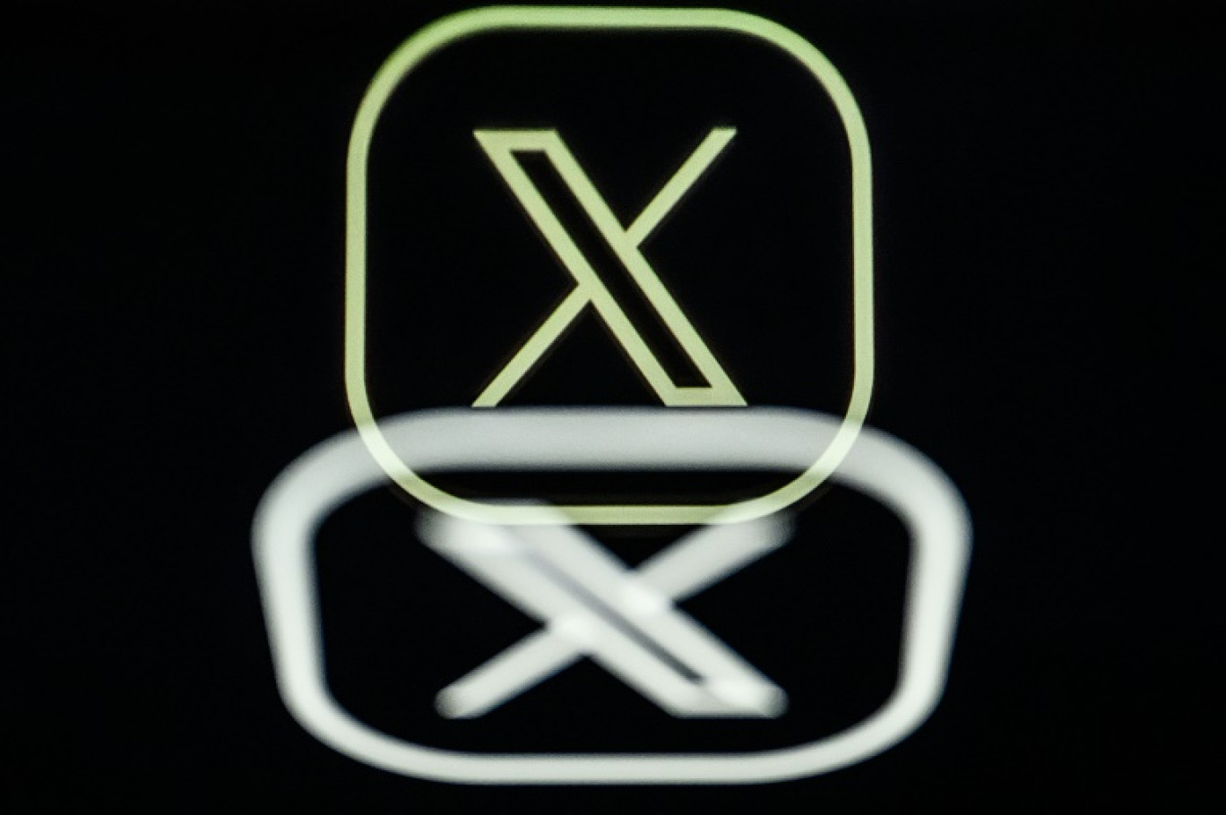 Présentées comme une alternative à la vérification des contenus (fact-checking), les notes de contexte proposées par les utilisateurs de X semblent inefficaces pour lutter contre la désinformation sur internet, selon une nouvelle étude américaine © LOIC VENANCE